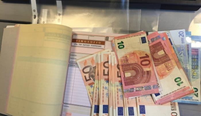 Φορολογικές δηλώσεις 2017: Οι 30 κωδικοί που εξασφαλίζουν εκπτώσεις και απαλλαγές