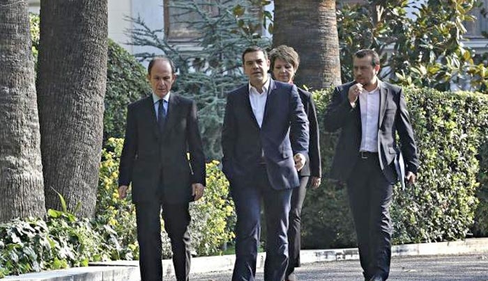 Η οριακή πλειοψηφία Τσίπρα, οδηγεί σε οικουμενική;