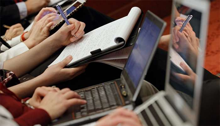 Έως και δύο μισθοί μπόνους στο Δημόσιο - Ποιοι οι δικαιούχοι
