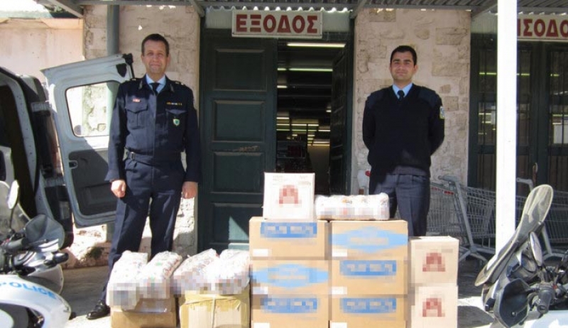 Αστυνομικοί που υπηρετούν στα νησιά του Νοτίου Αιγαίου πήραν μέρος εθελοντικά σε αιμοδοσία και συγκέντρωση ειδών πρώτης ανάγκης