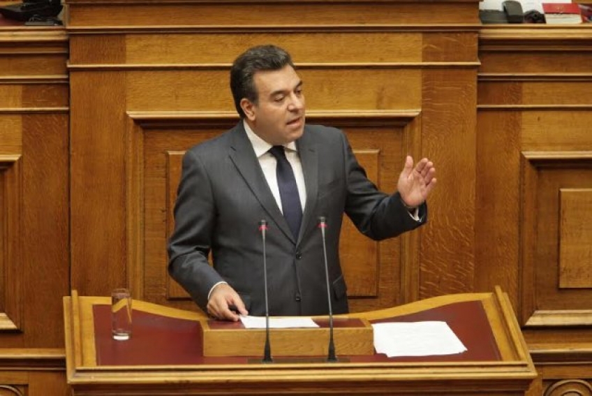 ΜΑΝΟΣ ΚΟΝΣΟΛΑΣ: «Το νέο σύστημα διορισμών στην εκπαίδευση, οδηγεί σε υποστελέχωση των σχολείων στα μικρά νησιά»