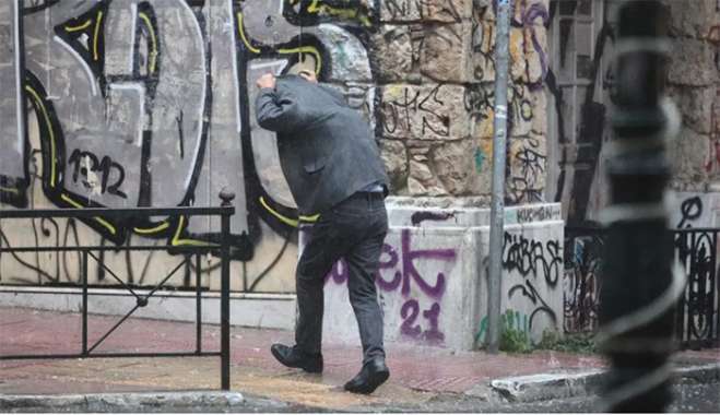 Καιρός σήμερα: Ασταμάτητη η κακοκαιρία σε Θράκη, ανατολικό Αιγαίο και Δωδεκάνησα – Στους 23 βαθμούς η θερμοκρασία