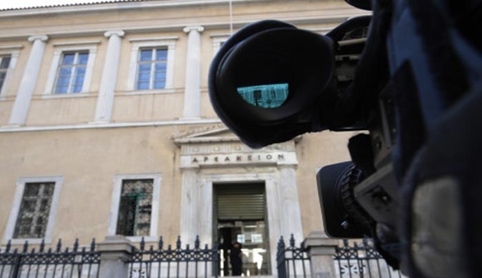 Το σχέδιο της Κυβέρνησης: Άδειες σε παλιούς και νέους καναλάρχες – Στα 3 εκατομμύρια το κόστος της προσωρινής άδειας – Οριστικές άδειες από το ΕΣΡ