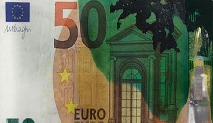 Προσοχή: Μην πάρετε ποτέ χαρτονόμισμα με μελάνι!