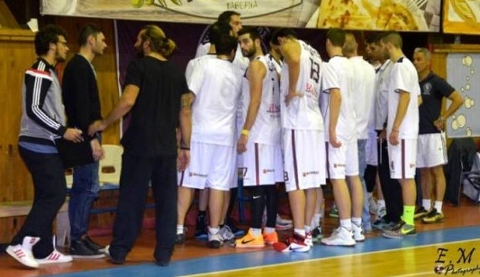 Εύκολη νίκη για τον Ιπποκράτη