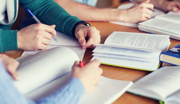Αντίστροφη μέτρηση για να κλείσουν τα σχολεία – Πότε τελειώνουν οι εξετάσεις σε Γυμνάσια και Λύκεια