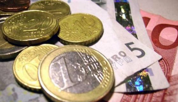 «Κλειδώνουν» τους χαμηλούς μισθούς για να προλάβουν