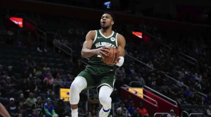 Γιάννης Αντετοκούνμπο: Το έκτο φετινό triple double έφερε τη νίκη στους Μπακς κόντρα στους Πίστονς (122-