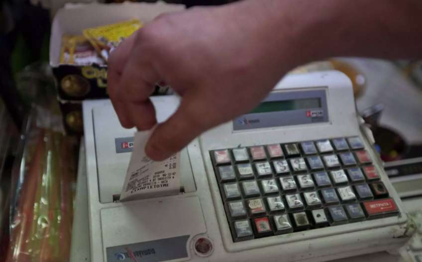 ΑΑΔΕ: Λογισμικό σε εστιατόριο «έσβηνε» το 60% των αποδείξεων