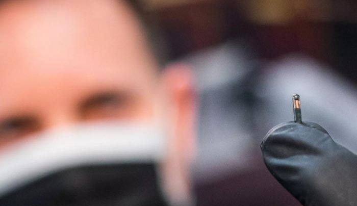 Αυτή είναι η εταιρεία που θα βάλει τσιπάκια στους υπαλλήλους της [βίντεο]