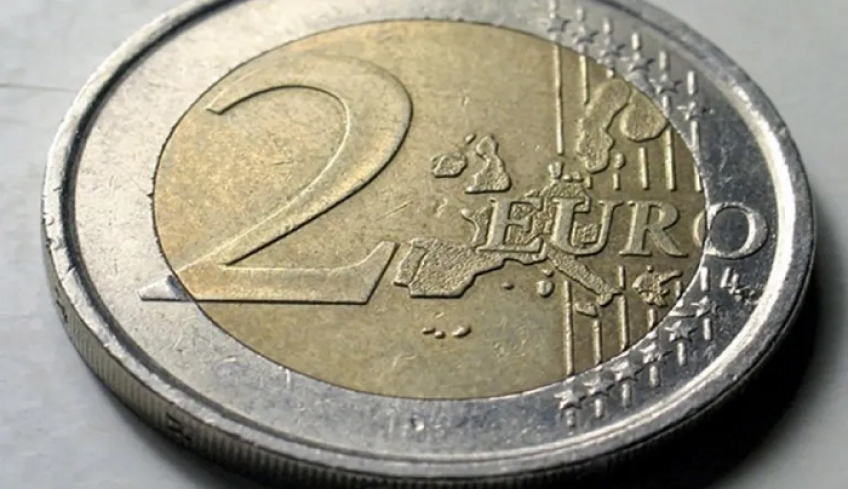 Γέμισε η αγορά με ψεύτικα 2ευρα από το Μαλάουι – Πώς θα τα ξεχωρίσετε