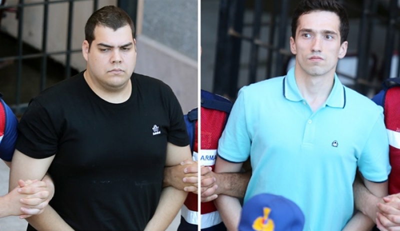 Κορυφώνεται η αγωνία για τους δύο Έλληνες στρατιωτικούς – Βαρύ το κλίμα στις οικογένειές τους