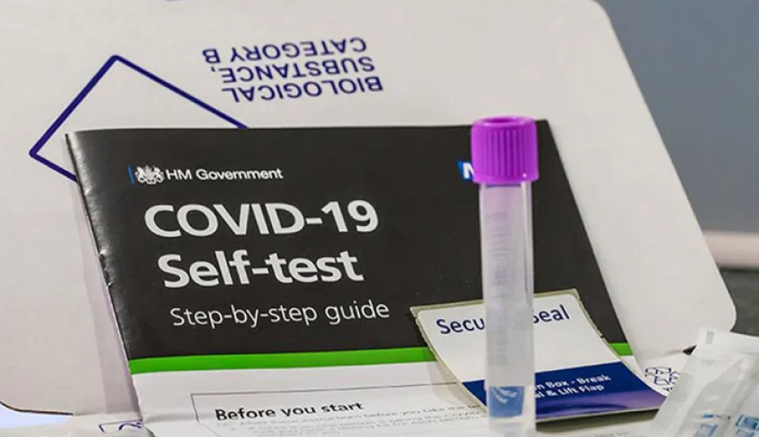 Στο τραπέζι υποχρεωτικά self test για εργαζόμενους λιανεμπορίου, τουρισμού, εστίασης – Διευκρινίσεις από Κοντοζαμάνη
