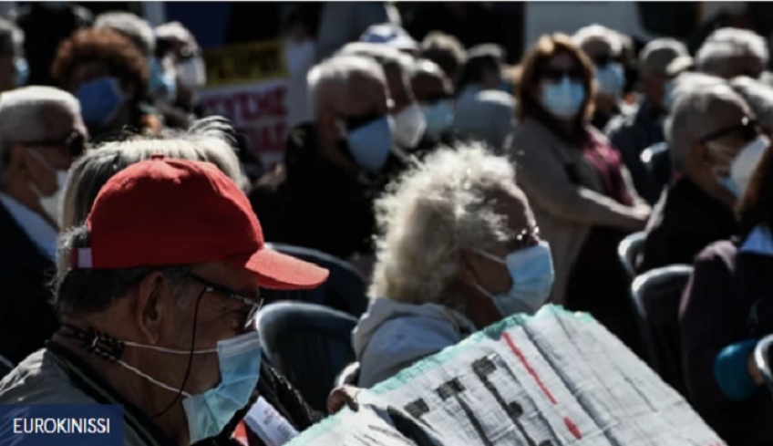 Αυξήσεις στις συντάξεις μετά από 12 χρόνια: Ποιους αφορά και πόσα θα πάρουν