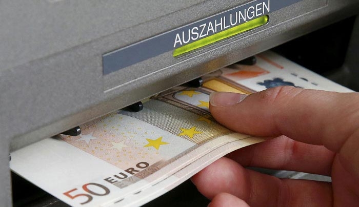 Νέες αλλαγές στα capital controls - Πότε μπορείτε να «σηκώσετε» περισσότερα χρήματα, πώς αποπληρώνετε το δάνειο