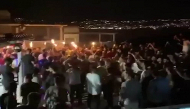 Πάρτι με 500 άτομα σε βίλα στη Μύκονο – Συνελήφθησαν ο ενοικιαστής και ζευγάρι που «έσπασε» την καραντίνα    Πηγή:www.dimokratiki.gr