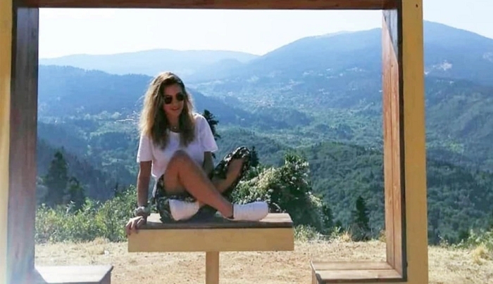 Δάκρυσαν όλοι στη Φαρμακευτική Σχολή του ΕΚΠΑ - Η ομιλία για το παιδί της με τους στίχους του Ρίτσου «Ποτέ δε φεύγουν τα νεκρά παιδιά απ’ τα σπίτια τους»