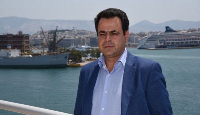 «Ν. Σαντορινιός: Αυτό που εξοργίζει τους νησιώτες δεν είναι οι πρόσφυγες και οι μετανάστες αλλά η ίδια η Κυβέρνηση που έχει πάρει απόφαση να εγκαταλείψει τα νησιά. »