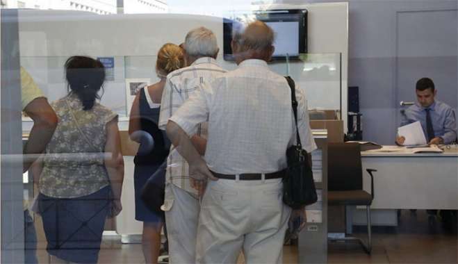Μικρότερες συντάξεις με πιο πολλά χρόνια στην εργασία - Ποιους αφορά