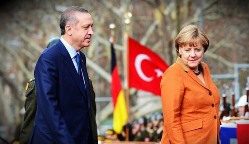 Η Merkel «νίπτει τας χείρας» της για την Τουρκία και την αναγορεύει «παράγοντα» των… Βαλκανίων