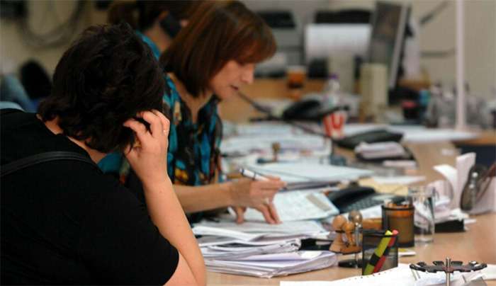 Πόσο θα αυξηθούν οι μισθοί σε δημόσιο και ιδιωτικό τομέα το 2026