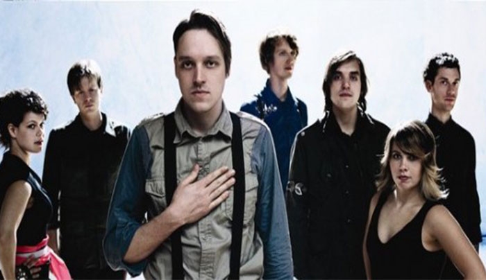 Αυτό είναι το τραγούδι που έγραψαν οι Arcade Fire για την Ελλάδα!