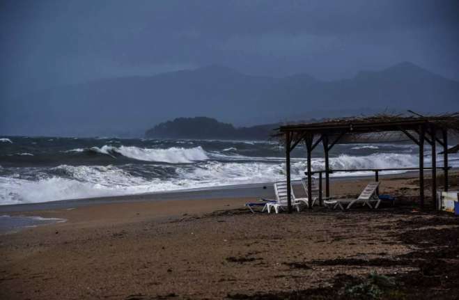 Καιρός σήμερα: Στα 6 μποφόρ οι άνεμοι στο Αιγαίο, ανεβαίνει η θερμοκρασία