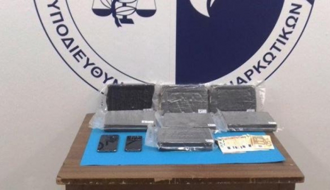 Στα χέρια της ΕΛΑΣ 51χρονος που έκανε διεθνείς μεταφορές… κοκαΐνης [φωτό]