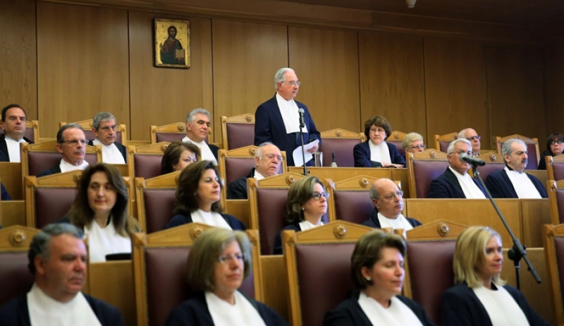 Αντισυνταγματικές «βολές» στο ΣτΕ για τον νόμο Κατρούγκαλου
