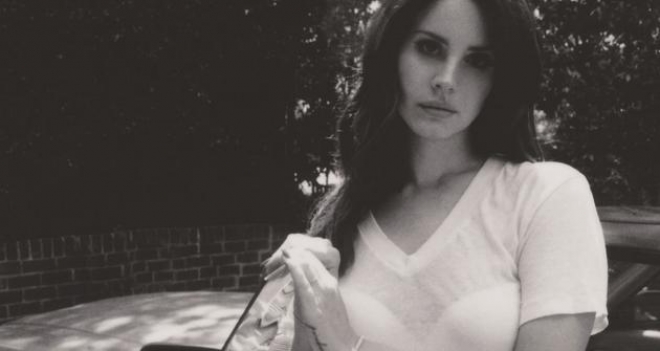 Η Lana Del Rey πρώτη σε 80 χώρες του κόσμου!