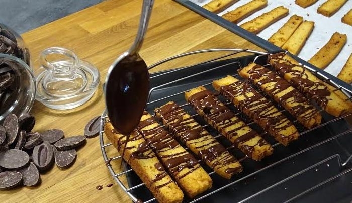 Παξιμαδάκια με σοκολάτα (χωρίς ζάχαρη και γλουτένη)