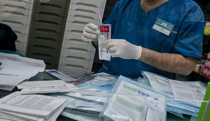 Διάθεση self-test για τους μαθητές από τα φαρμακεία