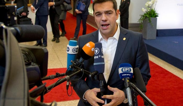 Τσίπρας στους FT: Η Ελλάδα κινδυνεύει να γίνει «μαύρη τρύπα» για τους μετανάστες