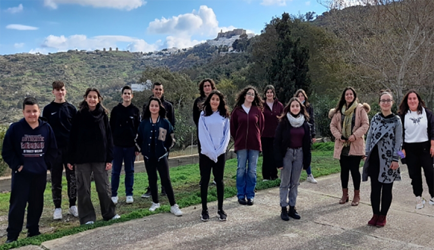 Μαθητές από την Πάτμο έφτιαξαν εφαρμογή με πλήρη υγειονομικό χάρτη της χώρας