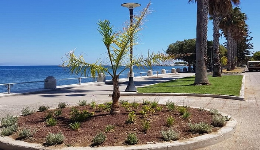 Ολοκληρώνονται οι εργασίες από τα συνεργεία Πρασίνου της φύτευσης των παρτεριών της Βασιλέως Γεωργίου...