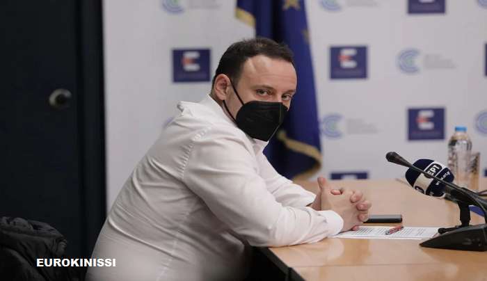 Προειδοποίηση Μαγιορκίνη: «Η επόμενη πανδημία θα είναι χειρότερη – Ύποπτη η γρίπη των πτηνών»