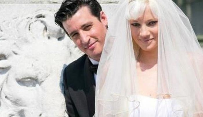 Τι εννοείς χωρίζει η Τζούλια με τον Καρποζήλο;