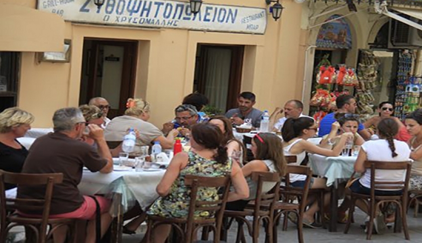 Σχέδιο προσωρινής μείωσης του ΦΠΑ στην εστίαση στο 11%