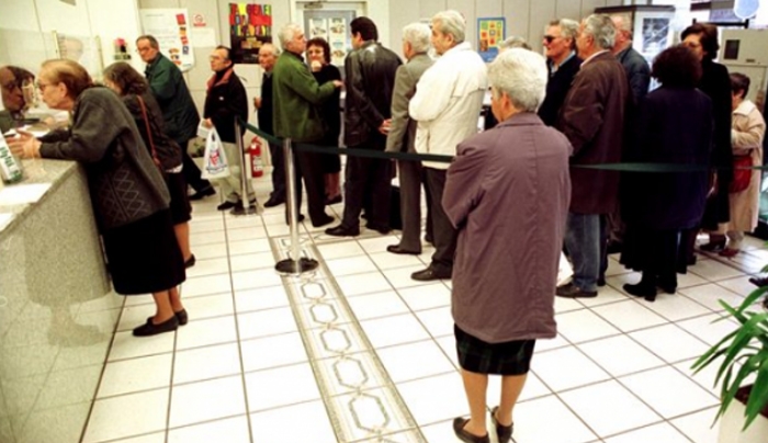 Πως θα γλιτώσετε τις μειώσεις στις συντάξεις – Ποιοι απειλούνται με 10 επιπλέον έτη εργασίας