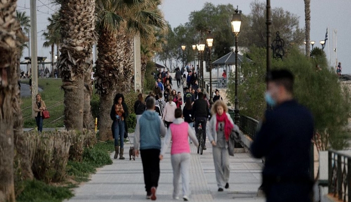 Από το lockdown στο recovery: Εξοδος σε 3 φάσεις και κατάργηση των SMS