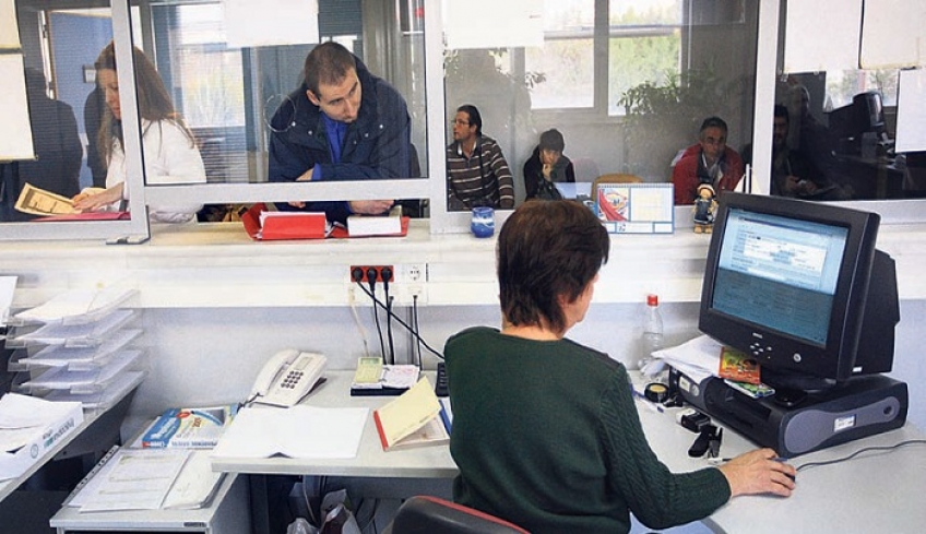 Φόρος εισοδήματος 4,5% σε νέους αυτοαπασχολούμενους