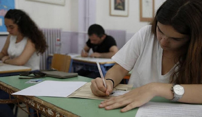 Πανελλαδικές εξετάσεις: Οι πιθανές ημερομηνίες – Πώς θα αποφευχθούν οι καραμπόλες