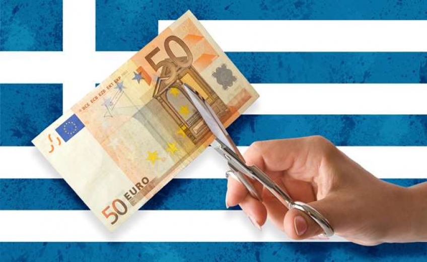 Θυσιάζουν για 2 χρόνια τις επενδύσεις για να δώσουν παροχές