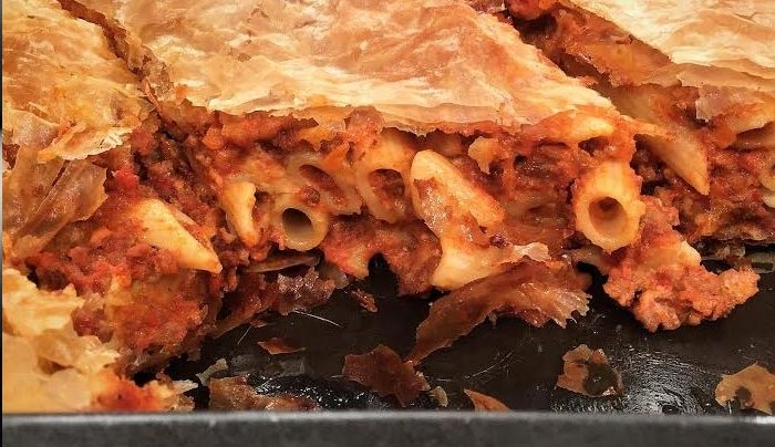 Η πιο σπέσιαλ συνταγή για μακαρονόπιτα!