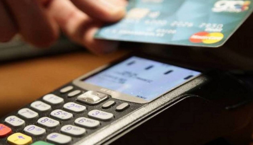 Αυξάνεται το όριο ανέπαφων συναλλαγών από τη Δευτέρα (30/03)