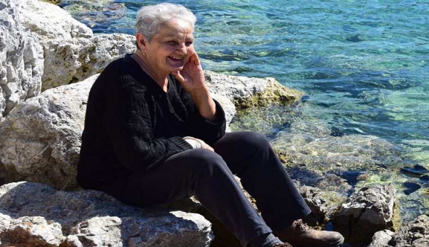 Κυρά Ειρήνη της Κινάρου: «Να μου φτιάξουν το σπιτάκι μου πριν πεθάνω»