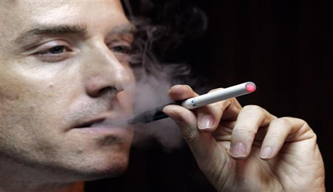 Παγκόσμια κόντρα για το ηλεκτρονικό τσιγάρο