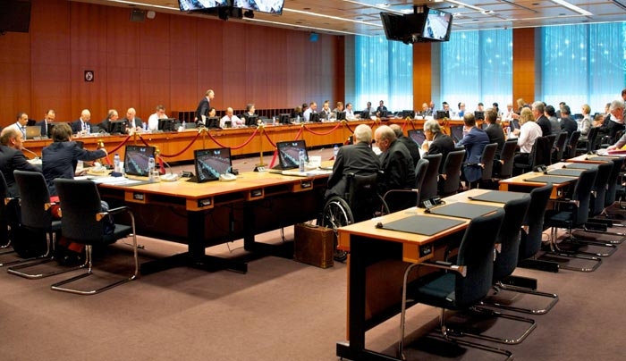 ΧΩΡΙΣ ΣΥΜΦΩΝΙΑ ΣΤΟ EUROWORKING GROUP: Με ανοιχτή ημερομηνία το εισιτήριο της τρόικας