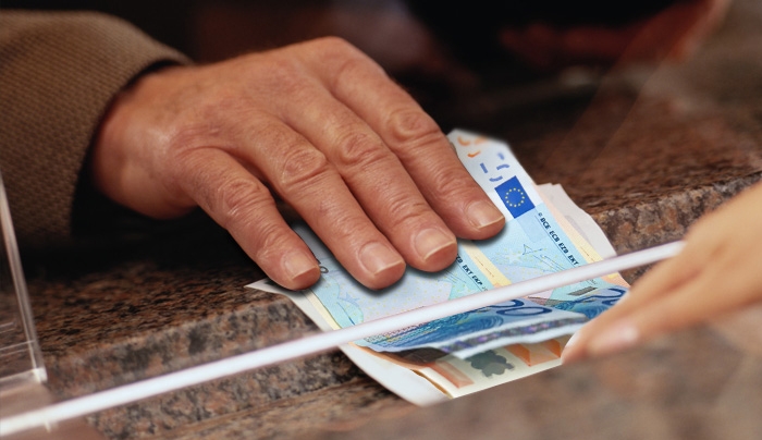 Ενωση Ελληνικών Τραπεζών: Πώς θα γίνεται η μεταφορά κεφαλαίων στο εξωτερικό