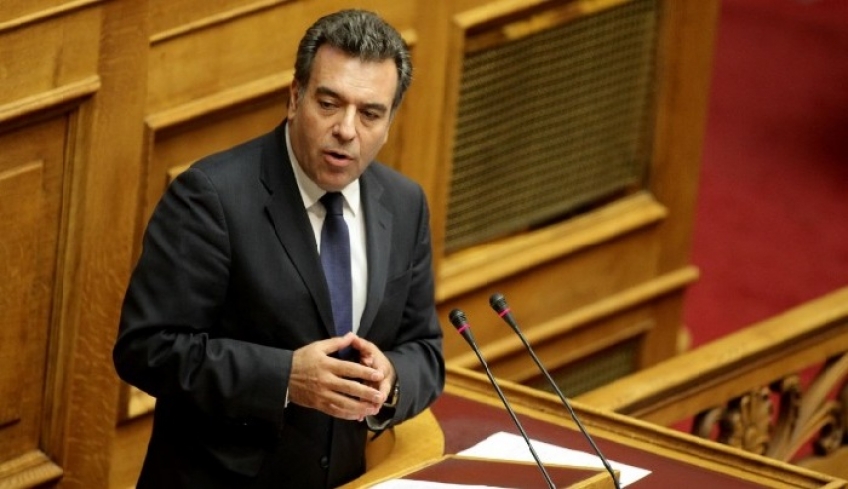 ΜΑΝΟΣ ΚΟΝΣΟΛΑΣ: «Η κυβέρνηση το ‘’τερμάτισε’’... Παραχώρησαν το Αρχαιολογικό Μουσείο Σύμης στο Υπερταμείο»
